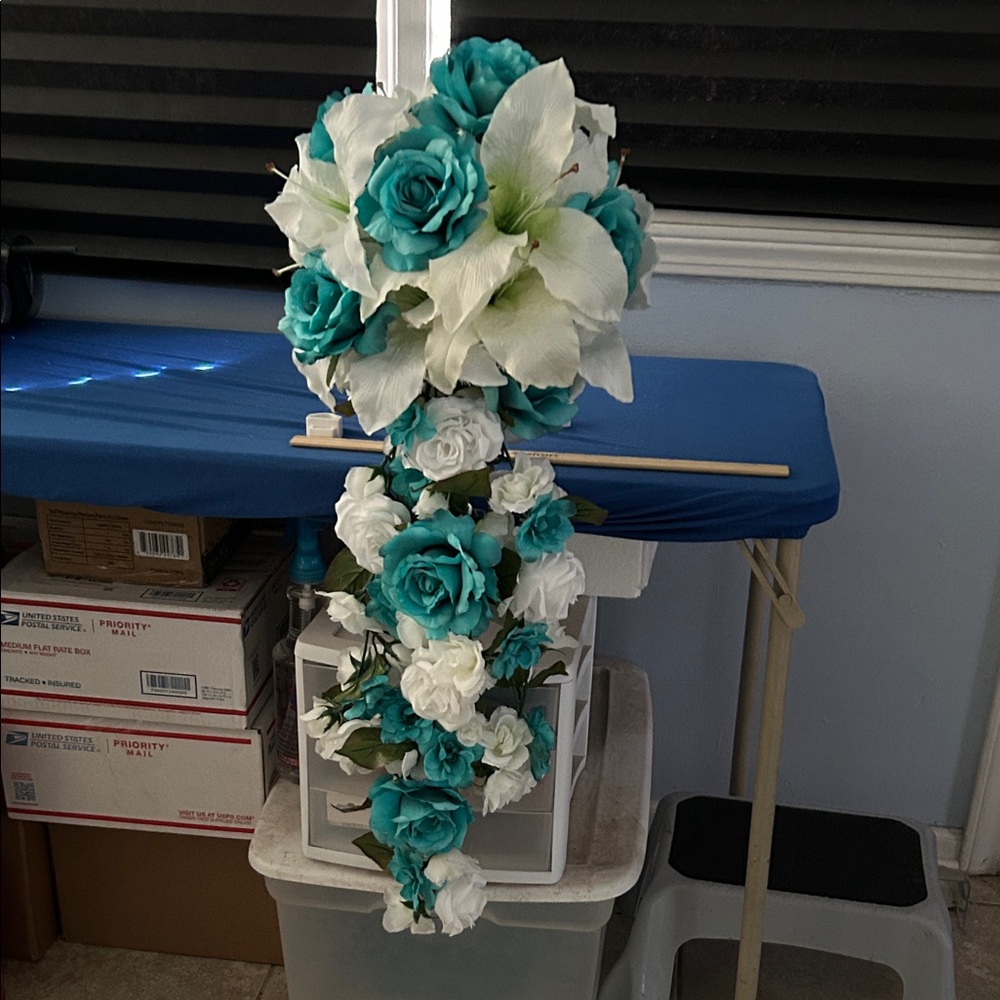 Elegant White and Teal Floral Arrangement